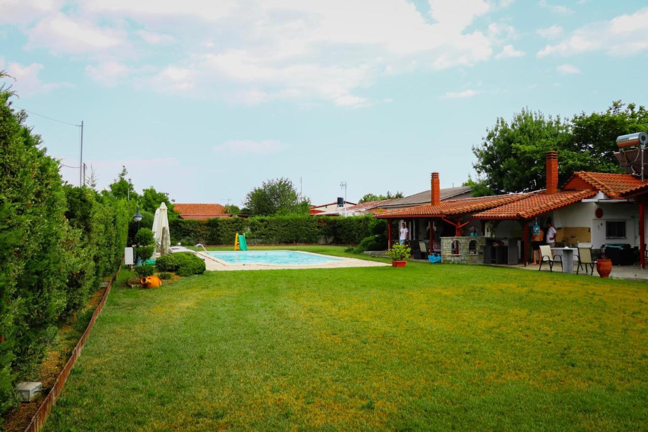 Renaissance Holidays Villa Nea Kallikrateia Bagian luar foto