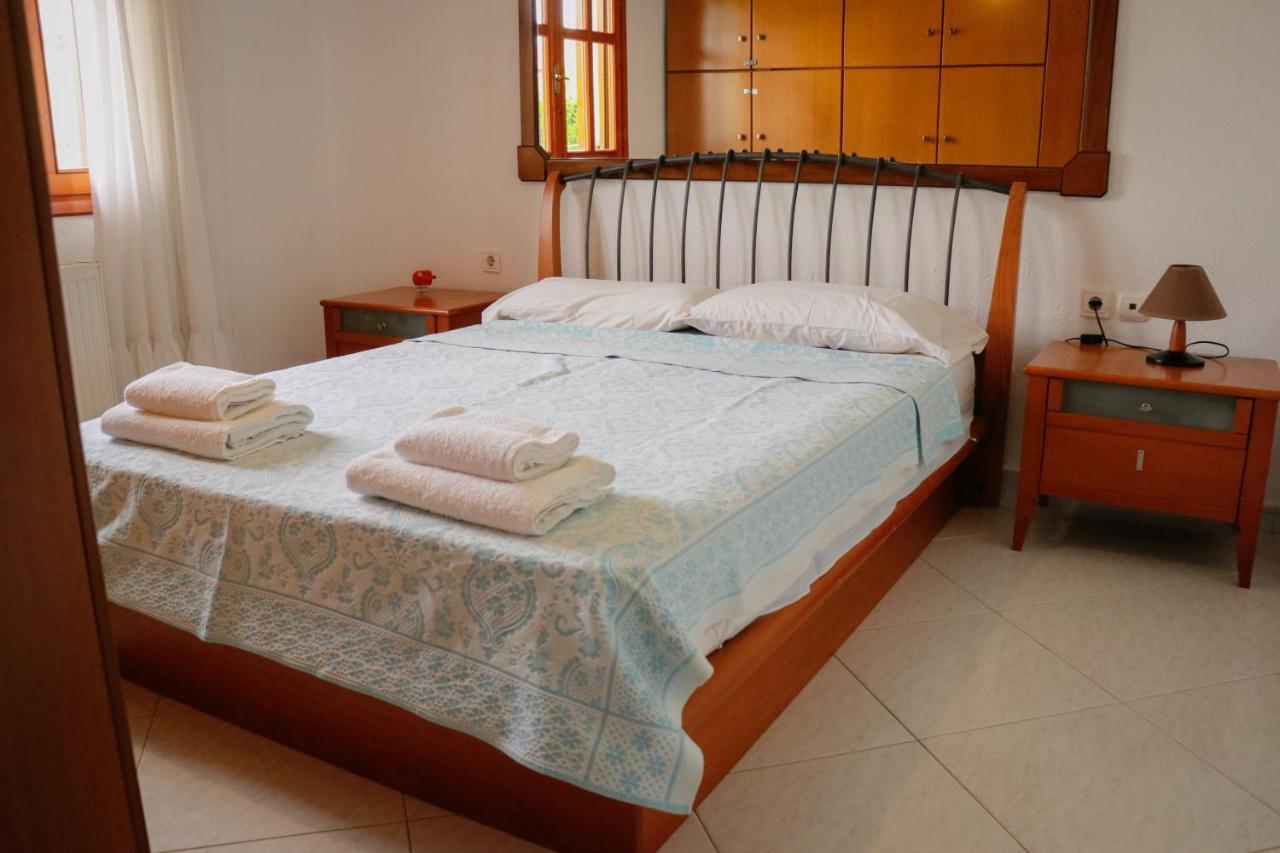 Renaissance Holidays Villa Nea Kallikrateia Bagian luar foto