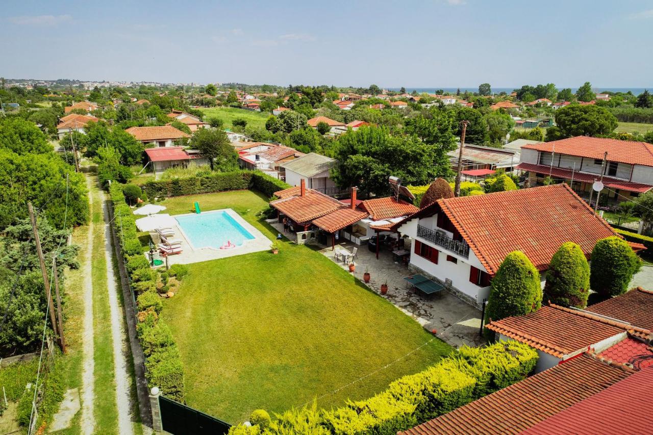 Renaissance Holidays Villa Nea Kallikrateia Bagian luar foto