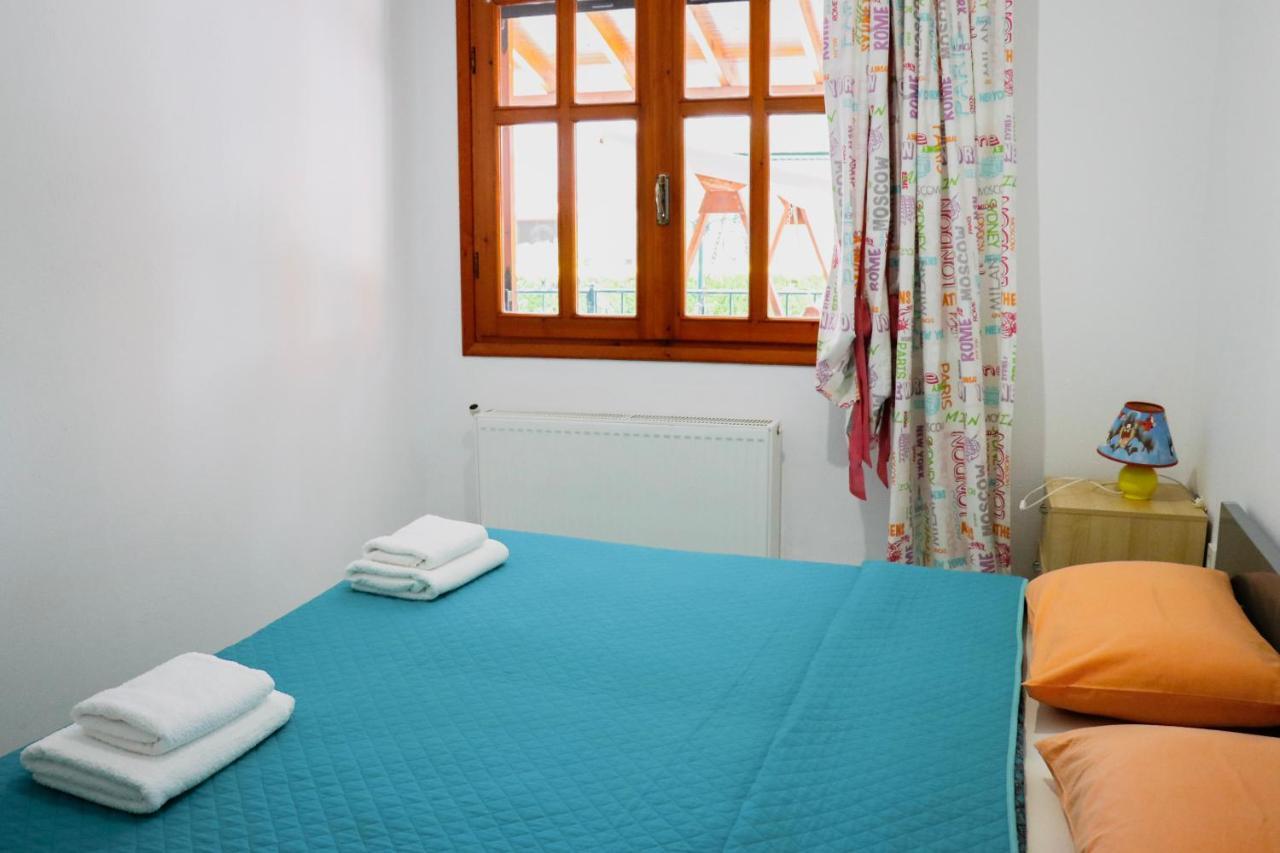 Renaissance Holidays Villa Nea Kallikrateia Bagian luar foto