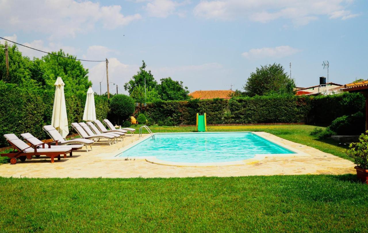 Renaissance Holidays Villa Nea Kallikrateia Bagian luar foto